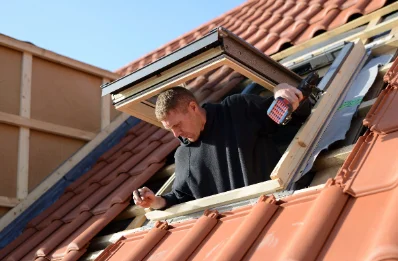 Pose de fenêtres de toit Velux à Monnerville